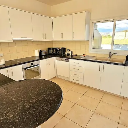 White Cove Villa, Limassol Villa Pyrgos