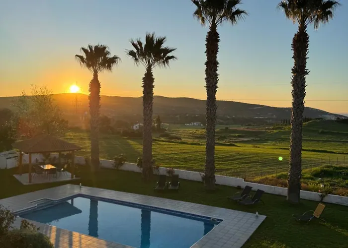 וילה White Cove Villa, Limassol