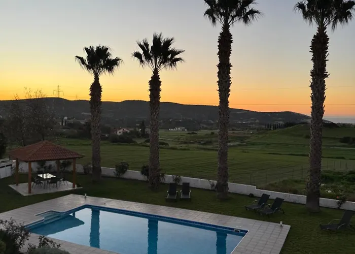 White Cove Villa, Limassol Vilă *