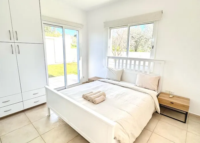 Vilă White Cove Villa, Limassol Pyrgos