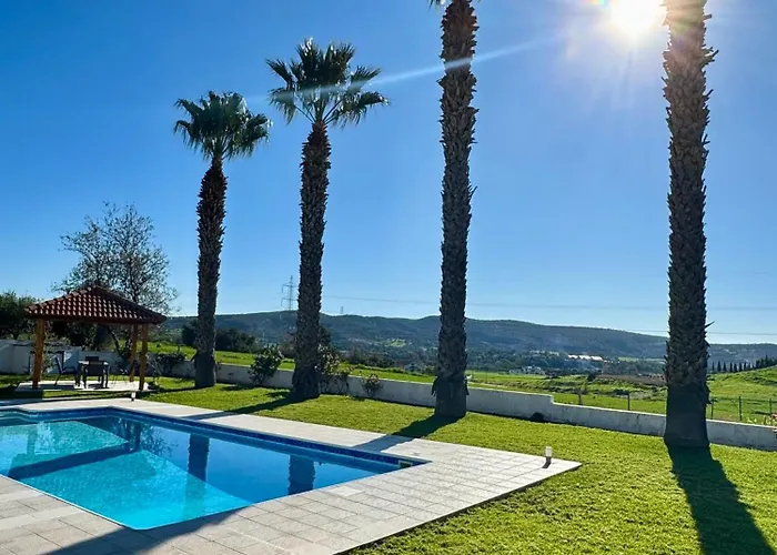 וילה White Cove Villa, Limassol