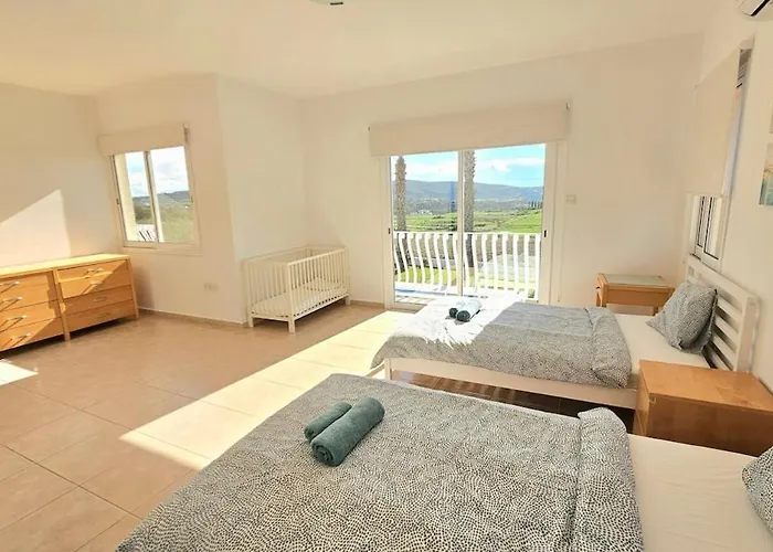 White Cove Villa, Limassol וילה